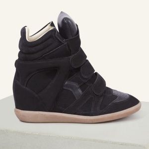 Isabel Marant Blk Beckett Suede Grip-Strap Sneaker